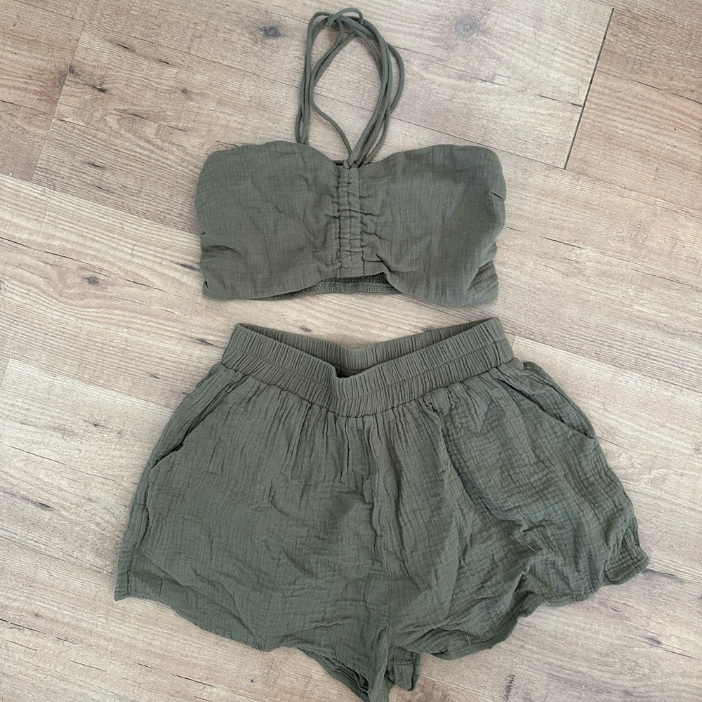 Olive green vacation set
